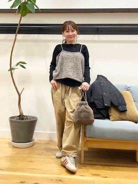 カラーネップアルパカニットキャミソールを使った人気ファッション