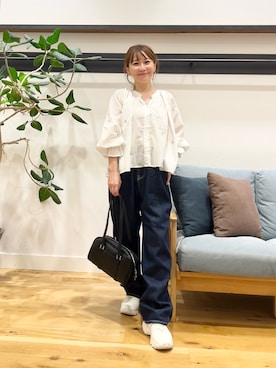 「URBAN RESEARCH DOORS（アーバンリサーチドアーズ）のラメ刺繍ブラウス（シャツ/ブラウス）」を使った、+++ゆき+++さん（レディース・151cm）の秋コーディネート