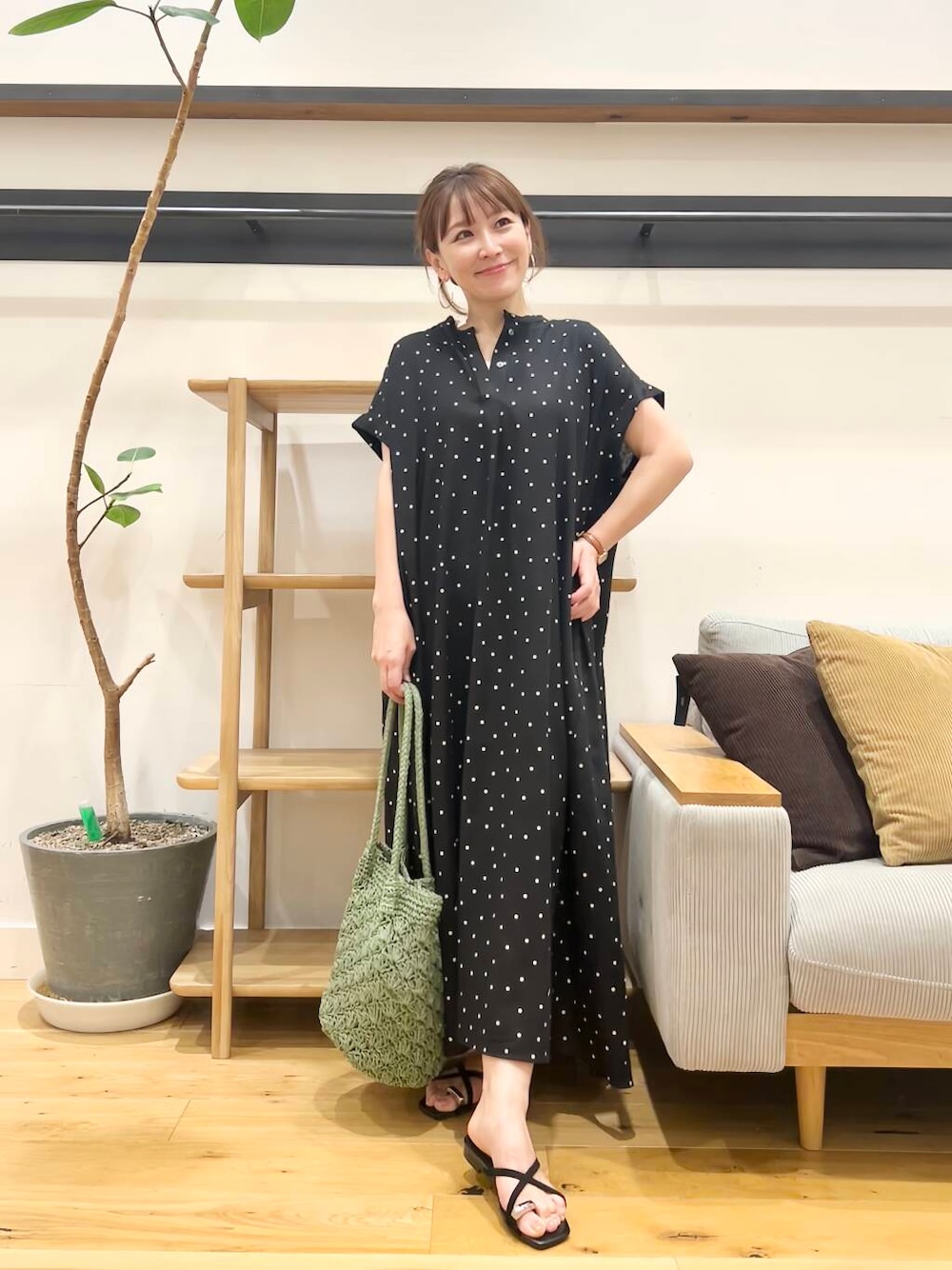「doors、低身長コーデ、40代、骨格ストレート、イエベ春、ストレート×イエベ春、ストレート×イエベ、私が選ぶセールアイテム25ss」｜「RODE SKOのペーパーショルダートートバッグ（トートバッグ、グリーン系）」を使った、+++ゆき+++さん（レディース・151cm）の夏コーディネートの1枚目の写真