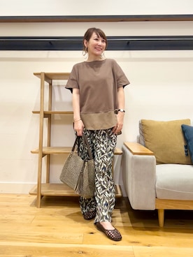 「URBAN RESEARCH DOORS（アーバンリサーチドアーズ）の異素材切替えラウンドヘムプルオーバー（Tシャツ/カットソー、ブラウン系）」を使った、+++ゆき+++さん（レディース・151cm）の春コーディネート