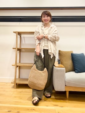 「かぐれ（カグレ）のライトリネンフリルカラーシャツ（シャツ/ブラウス、グレー系）」を使った、+++ゆき+++さん（レディース・151cm）の春コーディネート