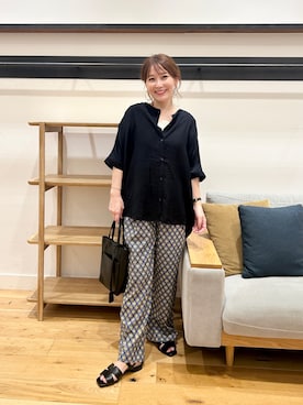 「URBAN RESEARCH DOORS（アーバンリサーチドアーズ）のプリントストレートイージーパンツ（その他パンツ、ブルー系）」を使った、+++ゆき+++さん（レディース・151cm）の夏コーディネート