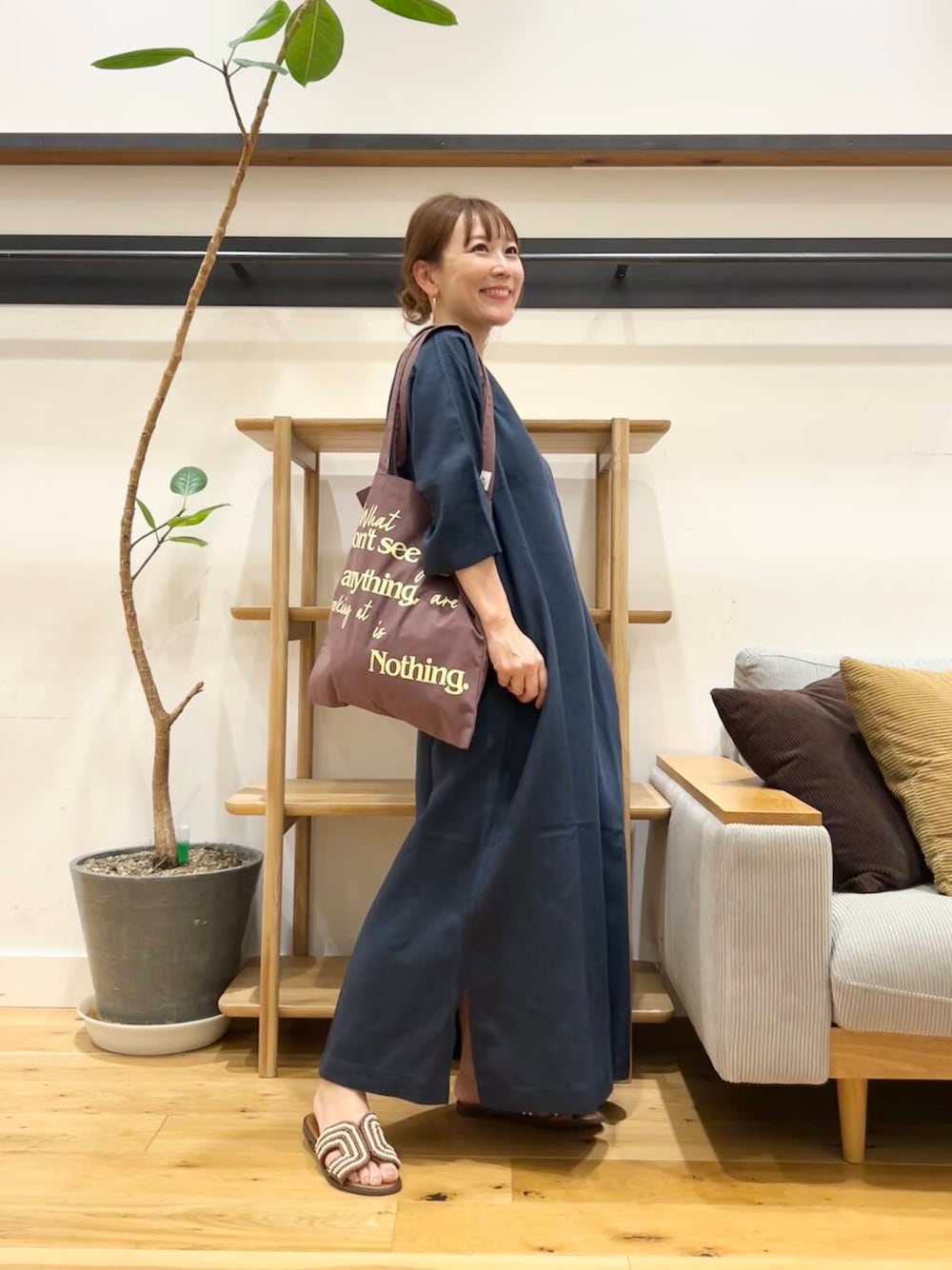 「リネン、doors、低身長コーデ、サンダルコーデ、40代、骨格ストレート、イエベ春、ストレート×イエベ春、ストレート×イエベ」｜「RODE SKOのPas De DANSE　Letter ToteBag（トートバッグ、ブラウン系）」を使った、+++ゆき+++さん（レディース・151cm）の春コーディネートの1枚目の写真