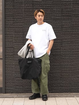 「Eddie Bauer（エディーバウアー）のアイテム（トートバッグ）」を使った、eddiebauerofficialさん（メンズ・171cm）の春コーディネート