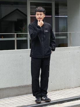 「Eddie Bauer（エディーバウアー）のアイテム（パンツ）」を使った、eddiebauerofficialさん（メンズ・171cm）の秋コーディネート