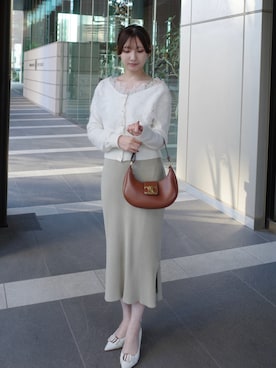 「アイテム（イヤリング）」を使った、yuiさん（レディース・157cm）の秋コーディネート