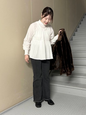 「アイテム（その他アウター、ブラウン系）」を使った、ヒトミさん（レディース・160cm）の秋コーディネート