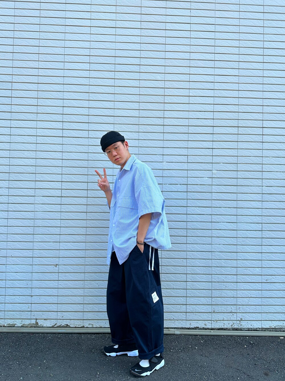 「CITYBOY、ゆるい、コーディネート、カジュアル」｜「ANGLANのアイテム（シャツ/ブラウス、ブルー系）」を使った、Pjieeeeeさん（メンズ・172cm）の冬コーディネートの1枚目の写真