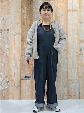 「アイテム（サロペット/オーバーオール、ブルー系）」を使った、ICHINOSEさん（レディース・156cm）の秋コーディネート