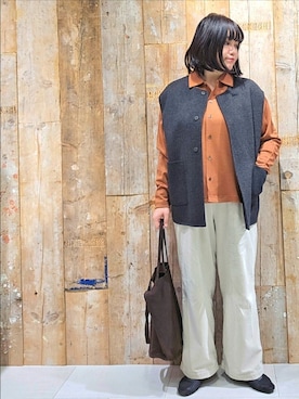 「アイテム（テーラードジャケット、グリーン系）」を使った、ICHINOSEさん（レディース・156cm）の秋コーディネート