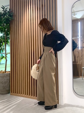 「FREE'S MART（フリーズマート）のアイテム（スラックス）」を使った、yukaさん（レディース・160cm）の秋コーディネート