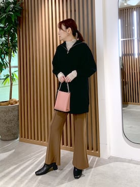 「FREE'S MART（フリーズマート）のアイテム（スラックス）」を使った、yukaさん（レディース・160cm）の秋コーディネート