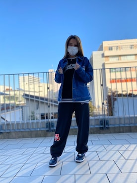 「スウエット」｜「アイテム（デニムジャケット）」を使った、Aさん（レディース・155cm）の冬コーディネート