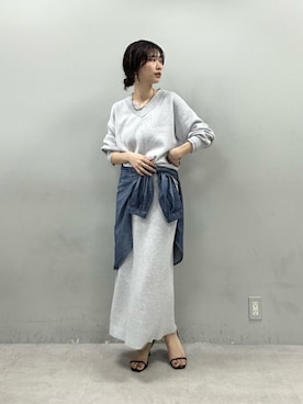 「LARUTA（ラルータ）の【LARUTA】スウェットライクダブルジャガード2重Vネックニットプルオーバー（ニット/セーター、グレー系）」を使った、Haruさん（レディース・160cm）の春コーディネート