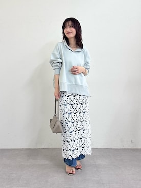 「LARUTA（ラルータ）の【LARUTA】トライアングルバッグ（ショルダーバッグ、ベージュ系）」を使った、Haruさん（レディース・160cm）の春コーディネート