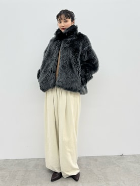 「アイテム（その他アウター、グレー系）」を使った、Emmaさん（レディース・167cm）の秋コーディネート