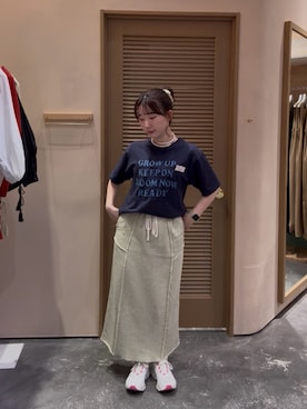 「CIAOPANIC TYPY（チャオパニックティピー）の【UNISEX】アソート柄アップリケTEE（T Shirts、ブルー系）」を使った、レナさん（レディース・152cm）の秋コーディネート