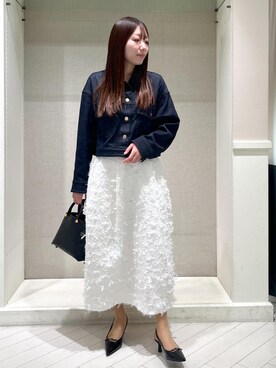 「フェミニンコーデ」｜「アイテム（デニムジャケット）」を使った、shihoさん（レディース・157cm）の冬コーディネート