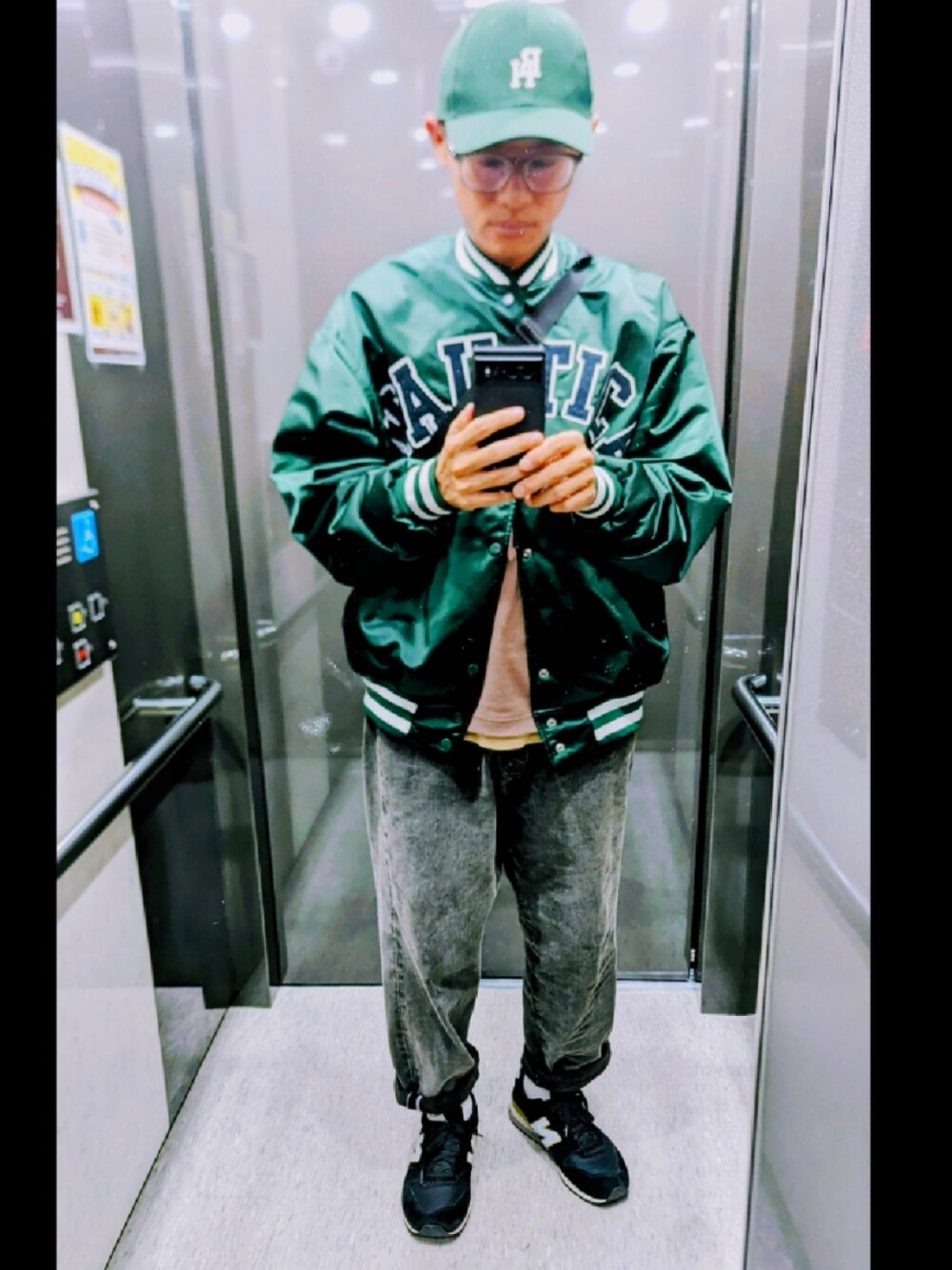 NAUTICAのスタジャンを使ったメンズ人気ファッションコーディネート - WEAR