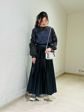 「袖ボリューム」｜「アイテム（スニーカー）」を使った、uri630さん（レディース・163cm）の春コーディネート
