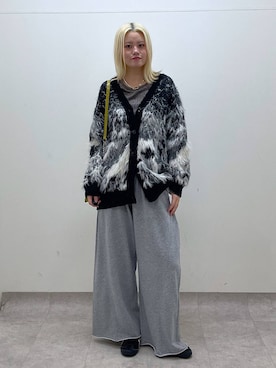 「PAGEBOY（ページボーイ）のサイドタックルーズウラケパンツ/イージーパンツ【4color・2size】（スウェットパンツ）」を使った、yuinaさん（レディース・167cm）の秋コーディネート