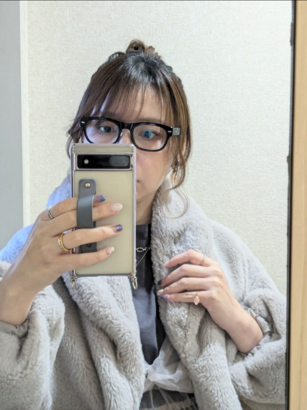 「GRLのアイテム（ジャケット/アウター、パープル系）」を使った、tarさん（レディース・164cm）の冬コーディネートの1枚目の写真
