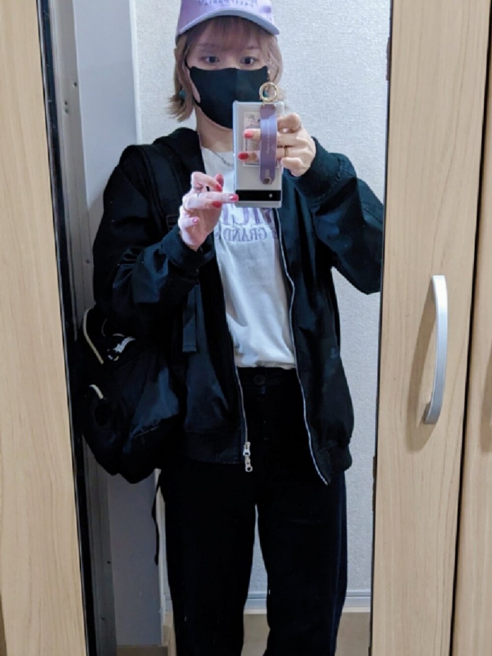 「INGNIのアイテム（トップス、ホワイト系）」を使った、tarさん（レディース・164cm）の春コーディネートの1枚目の写真