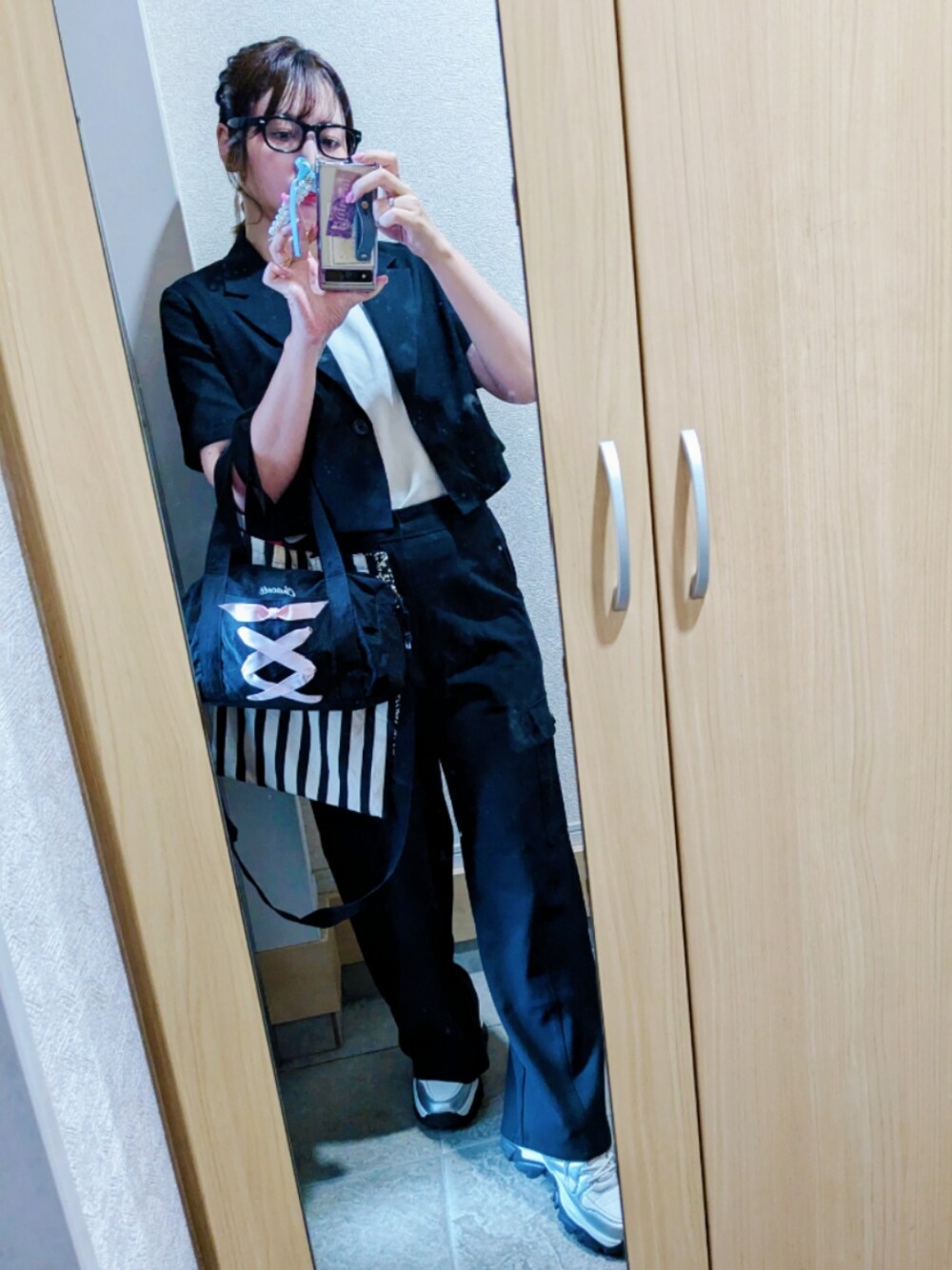「GUのアイテム（ジャケット/アウター、ブラック系）」を使った、tarさん（レディース・164cm）の秋コーディネートの1枚目の写真