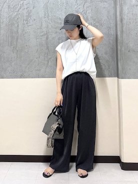 「アイテム（ネックレス）」を使った、hitomiさん（レディース・160cm）の夏コーディネート