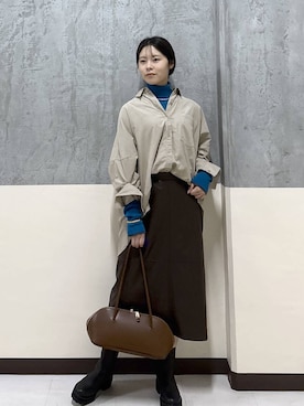 「アイテム（バングル/リストバンド）」を使った、hitomiさん（レディース・160cm・20代）の秋コーディネート
