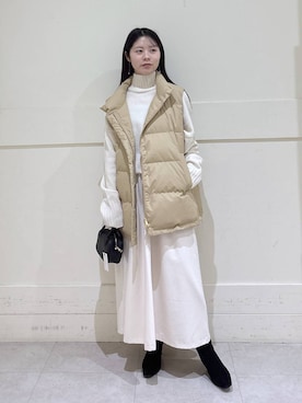 「アイテム（ダウンベスト）」を使った、hitomiさん（レディース・160cm）の秋コーディネート