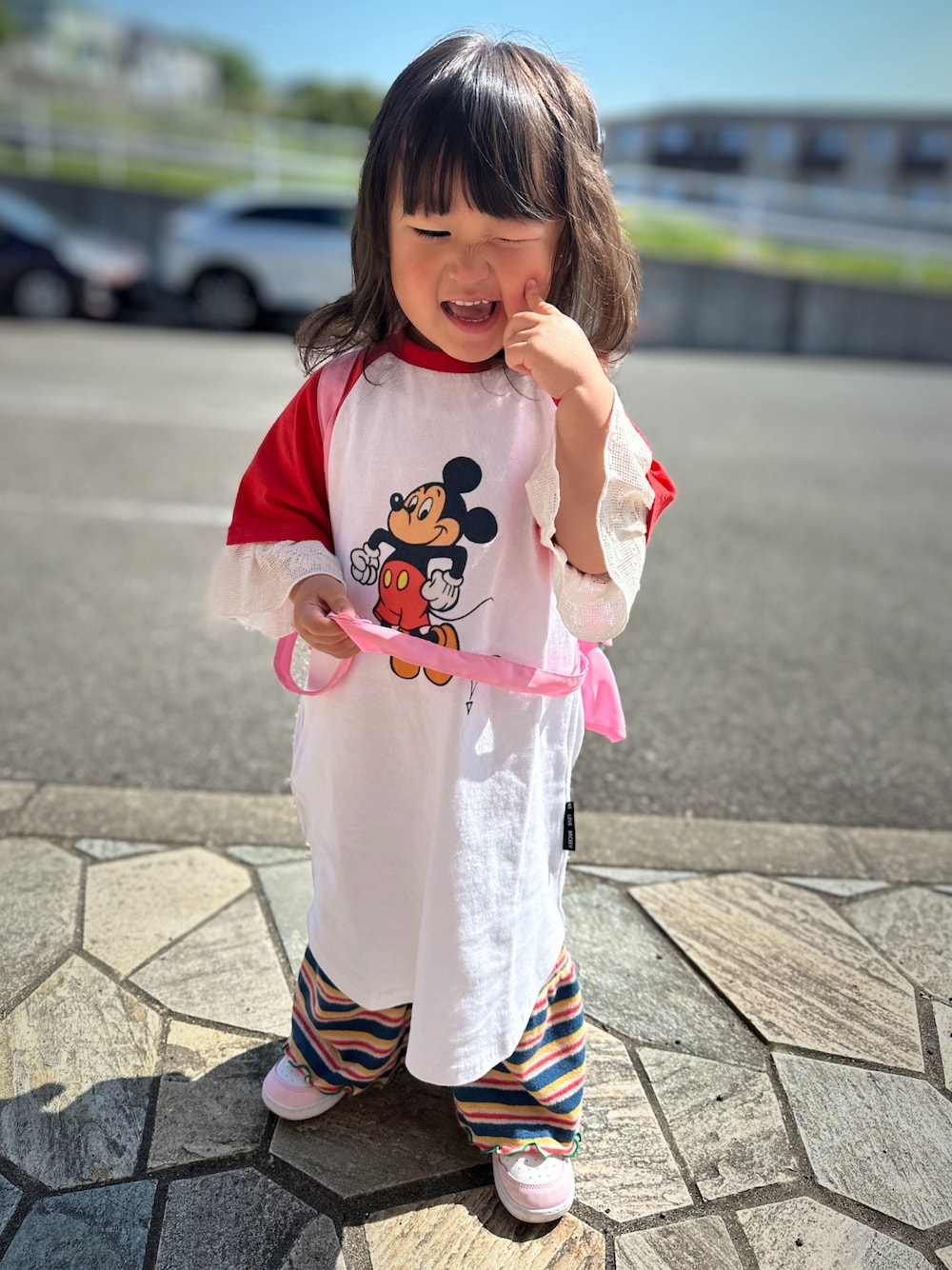 「disney、ミッキー、チャオパニックティピー(CIAOPANIC TYPY)、ワンピース、ボーター、キッズコーデ、キッズファッション、春コーデ、NIKE」｜「Disneyの【リンク】ディズニーキャラクター/Tシャツワンピース（ワンピース、レッド系）」を使った、chigiripanchan3442さん（キッズ・90cm）の春コーディネートの1枚目の写真