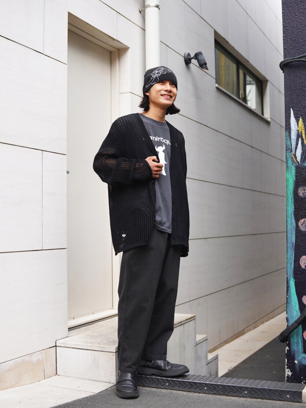 「カジュアル、ブラック、ブラックコーデ、マナスタッシュ、ダークカラー、カジュアルコーデ、マナスタ、マナスタッシュづくし、ファッションの力を信じよう、ファッションを楽しもう」｜「MANASTASHのMANASTASH/マナスタッシュ/CHILLWACK PANT/チリワックパンツ（その他パンツ、ブラック系）」を使った、yusuke061019さん（メンズ・173cm）の春コーディネートの1枚目の写真