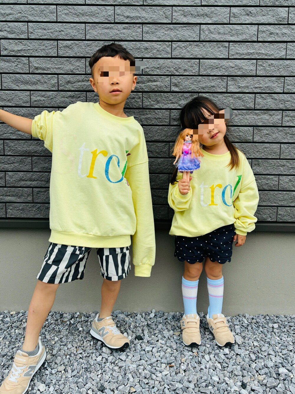 スニーカーを使った「兄妹お揃い」の人気ファッションコーディネート スニーカーを使った「兄妹お揃い」の人気ファッションコーディネート