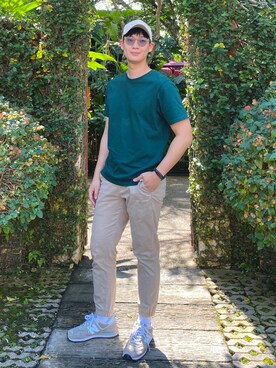 「PULL&BEAR（プルアンドベア）のアイテム（トップス）」を使った、Ken Sukjaroenkraisriさん（メンズ・180cm）の春コーディネート