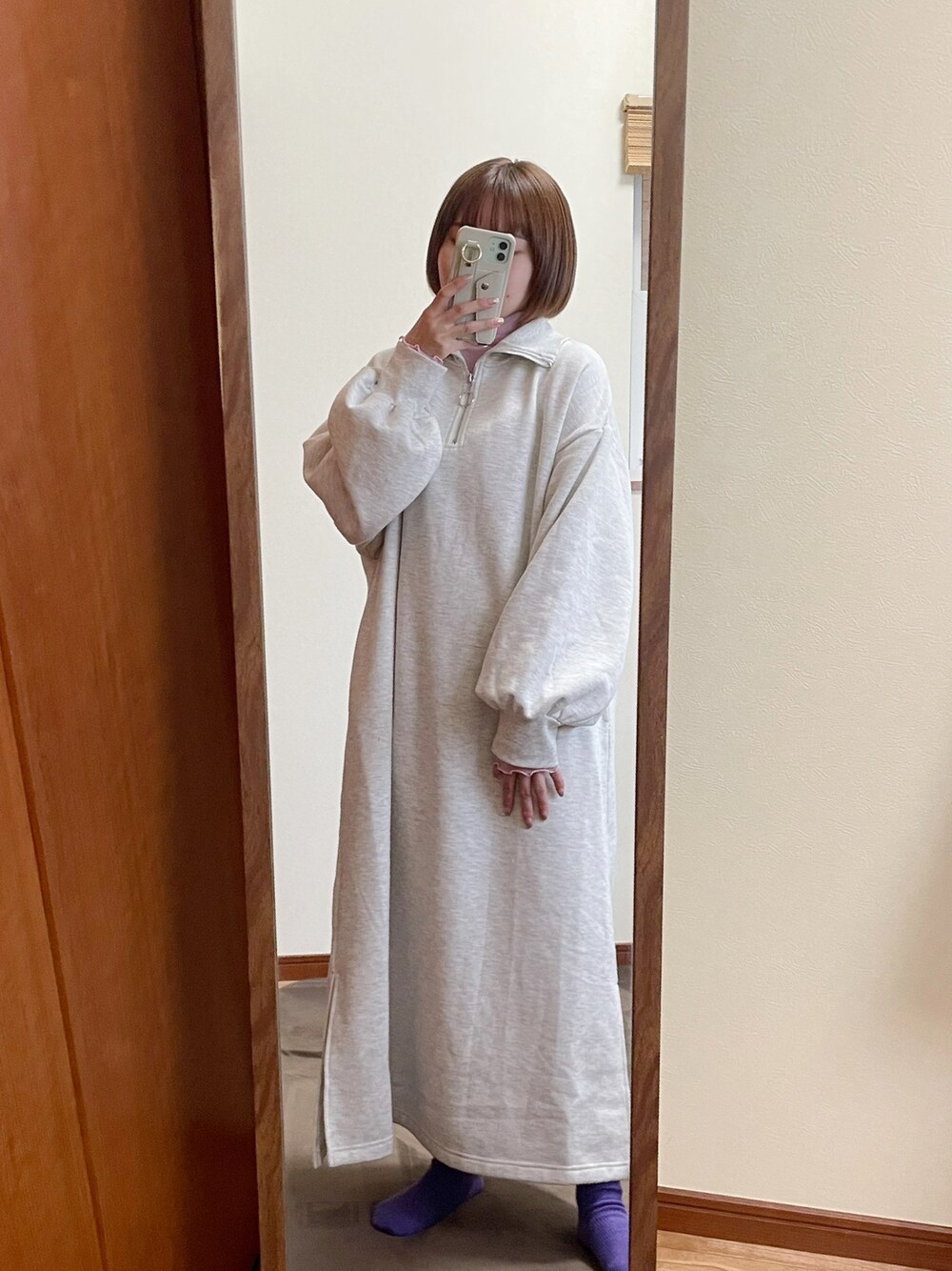 「ファッションを楽しもう、お出かけコーデ、休日スタイル、冬、オトナカジュアル、ラクチンコーデ、ワンピース、ハーフジップ、シアートップス、低身長、低身長コーデ、低身長女子」｜「w closetのハーフジップロングワンピース（ワンピース、ベージュ系）」を使った、maroru✲*ﾟさん（骨格ウェーブ・レディース・148cm）の秋コーディネートの1枚目の写真