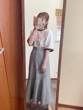 Tシャツ カットソーを使った 大学生 のレディース人気ファッションコーディネート Wear