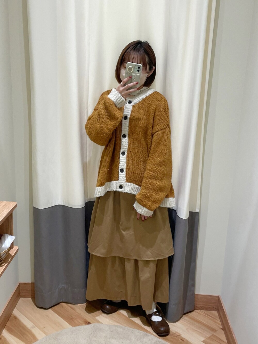 maroru✲*ﾟさんの「バイカラークルーネックカーディガン（Samansa Mos2）」を使ったコーディネートの1枚目の写真