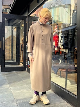 「アイテム（ワンピース/ドレス、ベージュ系）」を使った、murata.さん（レディース・161cm）の秋コーディネート