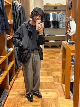 「URBAN RESEARCH DOORS（アーバンリサーチドアーズ）の『別注』Snow Peak Apparel×DOORS　NYLON TUSSAH PARKA（テーラードジャケット、ブラック系）」を使った、Naraさん（メンズ・166cm）の秋コーディネート