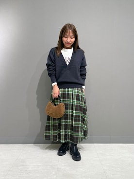 「アイテム（ニット/セーター）」を使った、Hitomiさん（レディース・145cm）の秋コーディネート