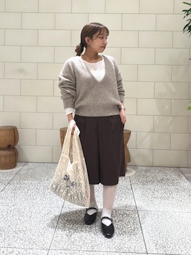 「URBAN RESEARCH（アーバンリサーチ）のアイテム（ニット/セーター）」を使った、Hitomiさん（レディース・145cm）の秋コーディネート