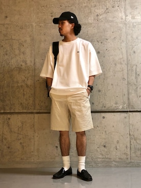 「B:MING by BEAMS（ビーミングバイビームス）のGRAMICCI × B:MING by BEAMS / 別注 ウェザー ストレッチショーツ（デニムパンツ、ホワイト系）」を使った、おまつさん（メンズ・176cm）の夏コーディネート