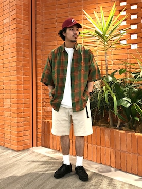 「Clarks（クラークス）のアイテム（シューズ、ブラック系）」を使った、おまつさん（メンズ・176cm）の夏コーディネート