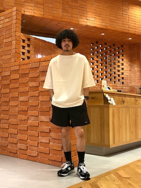 「BEAMS（ビームス）のBEAMS / ルーズ ボートネック Tシャツ（Tシャツ/カットソー、ホワイト系）」を使った、おまつさん（メンズ・176cm）の夏コーディネート