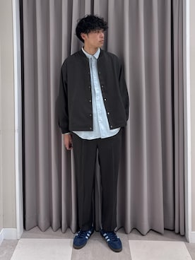 「ITEMS URBANRESEARCH（アイテムズ アーバンリサーチ）の『イージーケア/吸水速乾/接触冷感』高機能ドライタッチスナップブルゾン(楽着シリーズ)（ブルゾン、ブラック系）」を使った、shunさん（メンズ・186cm）の春コーディネート