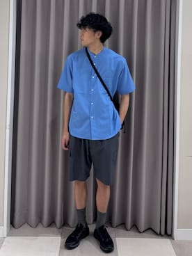 「URBAN RESEARCH DOORS（アーバンリサーチドアーズ）の『吸水速乾』セオアルファバンドカラーショートスリーブシャツ（シャツ/ブラウス、ブルー系）」を使った、shunさん（メンズ・186cm）の夏コーディネート