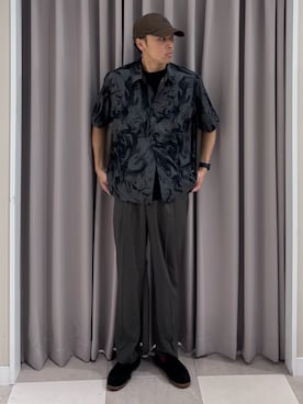 「ITEMS URBANRESEARCH（アイテムズ アーバンリサーチ）のマーブルプリントレギュラーカラーショートスリーブシャツ（シャツ/ブラウス、ブラック系）」を使った、shunさん（メンズ・186cm）の夏コーディネート