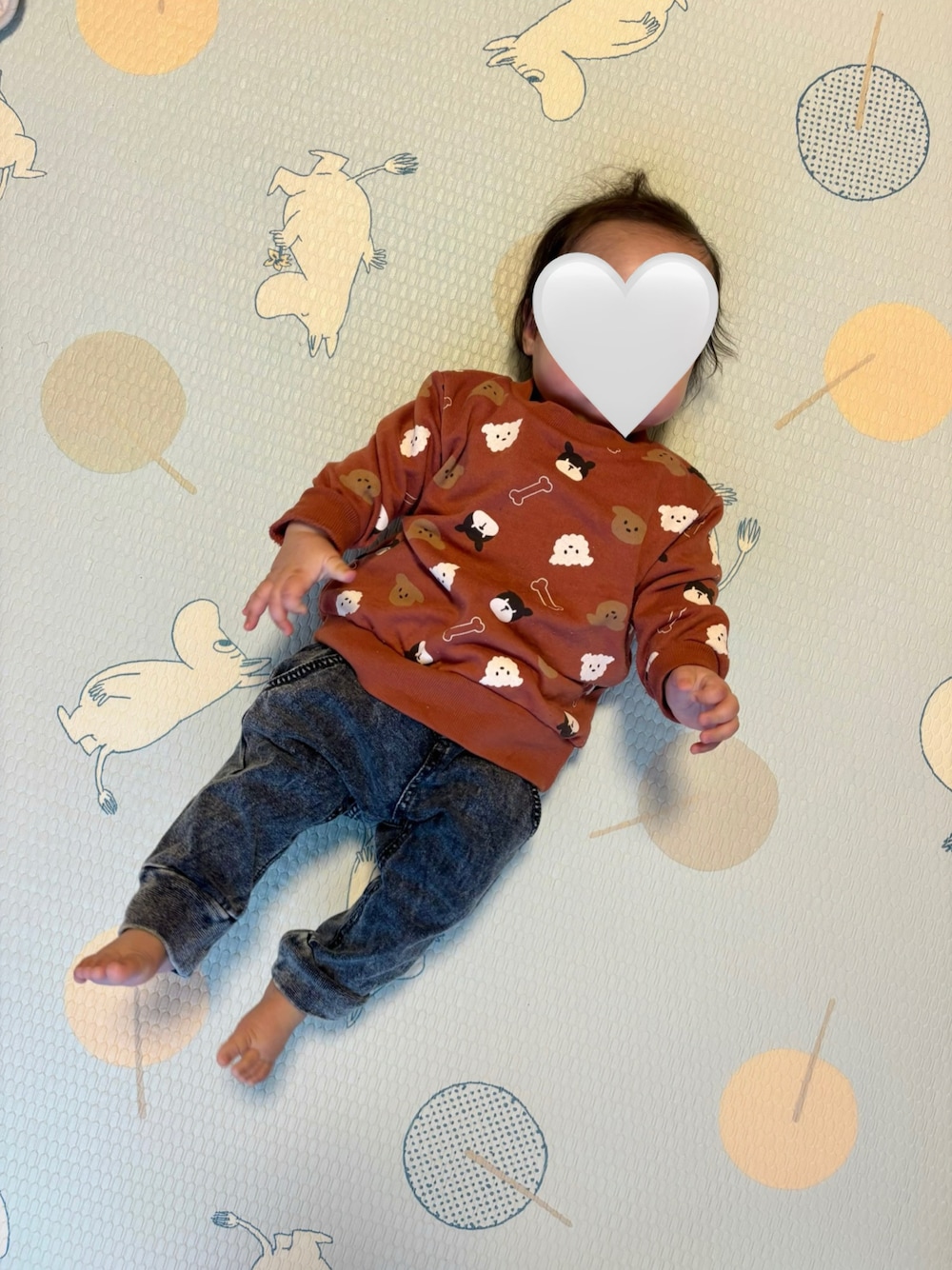 「ベビーコーデ、ベビー、男の子コーデ、男の子ベビー、バースデイ」｜「Birthdayのアイテム（その他ベビーウェア、ブラウン系）」を使った、けいいちろうさん（キッズ・70cm）の冬コーディネートの1枚目の写真