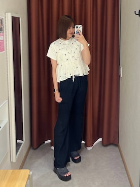 「LOWRYS FARM（ローリーズファーム）のフライスチビＴＥＥ 637055（Tシャツ/カットソー、ホワイト系）」を使った、yuichanさん（レディース・165cm）の夏コーディネート